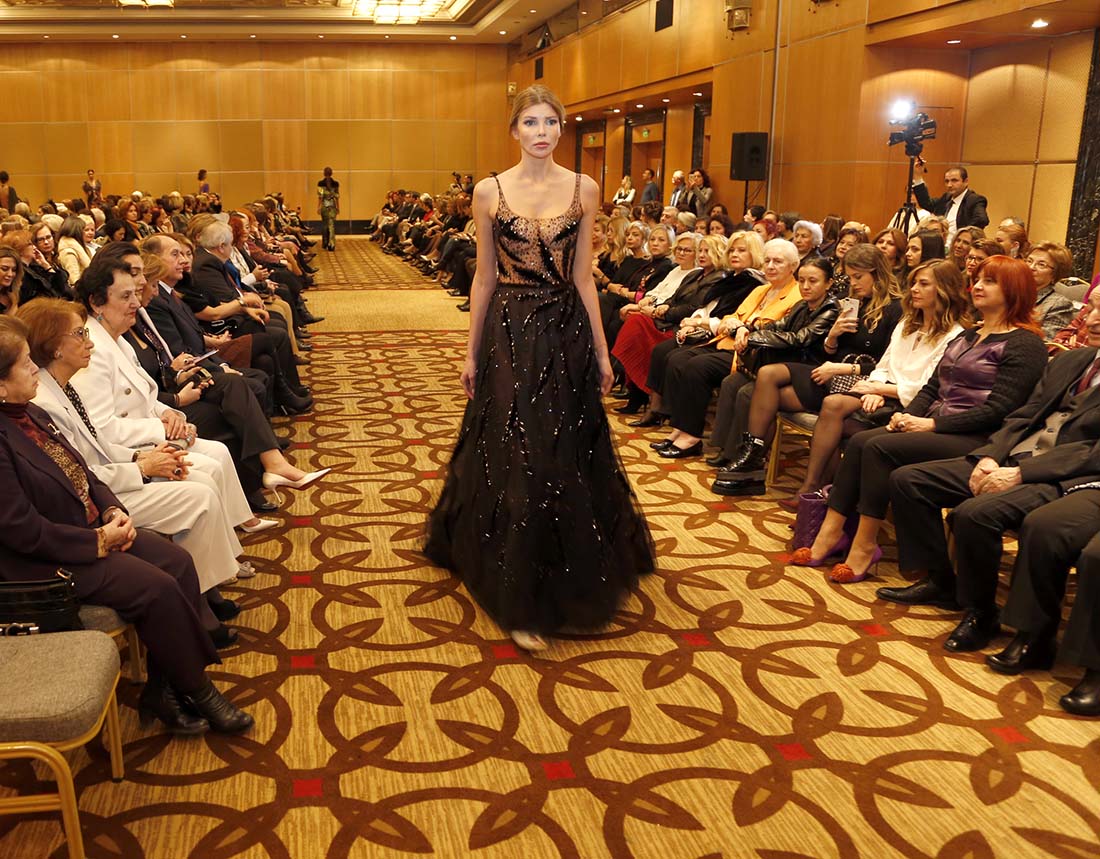 Burslu Öğrenciler Yararına Defile MAG Özgün İçerik